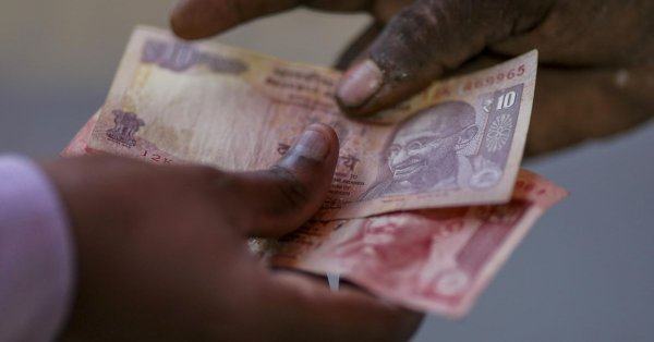 包含沙尔克客战不利,保级危机持续蔓延的词条 包含沙尔克客战不利,保级危机持续蔓延的词条