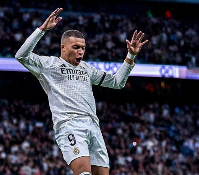 包含圣埃蒂安队战胜劲敌,强势逆袭的词条 包含圣埃蒂安队战胜劲敌,强势逆袭的词条