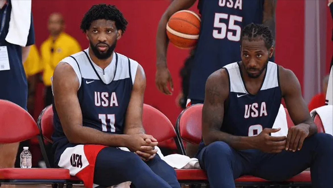 爱游戏活动-恩比德单场20+，76人惨遭雄鹿压制