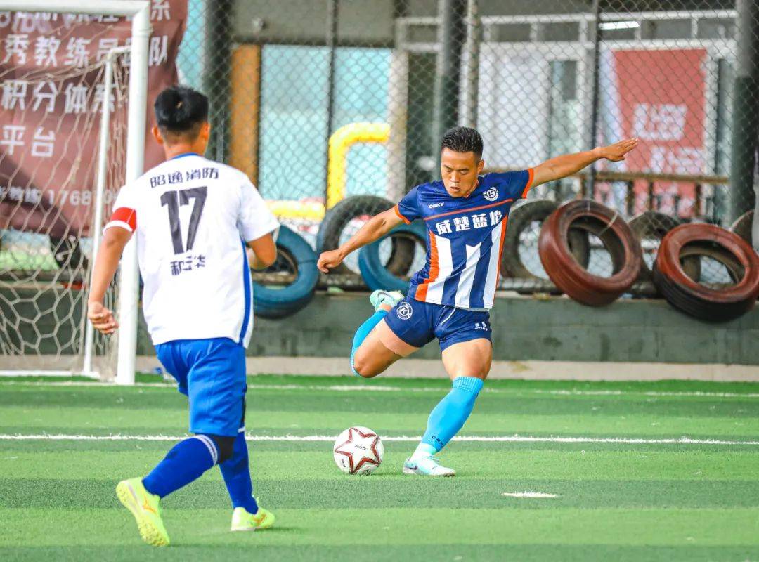 爱游戏娱乐-实力如虹，球队轻松战胜对手登顶