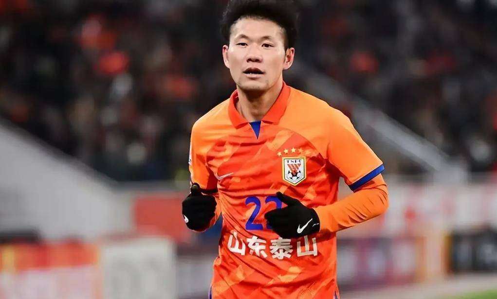 爱游戏网站入口-关于云南队主教练调整战术，精准应对比赛挑战的信息