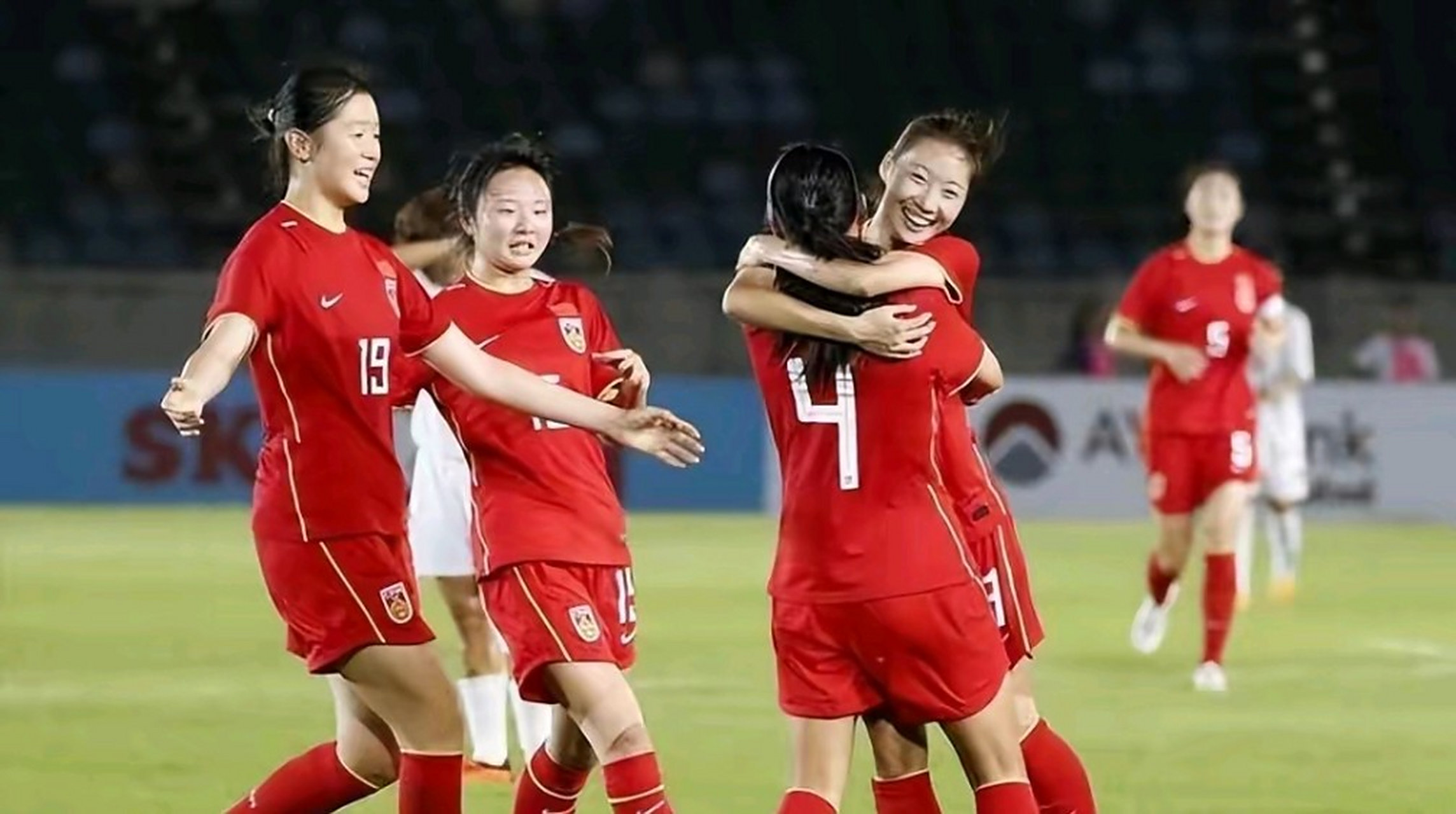 中国女足备战足球奥运资格赛,实力强劲 中国女足备战足球奥运资格赛,实力强劲