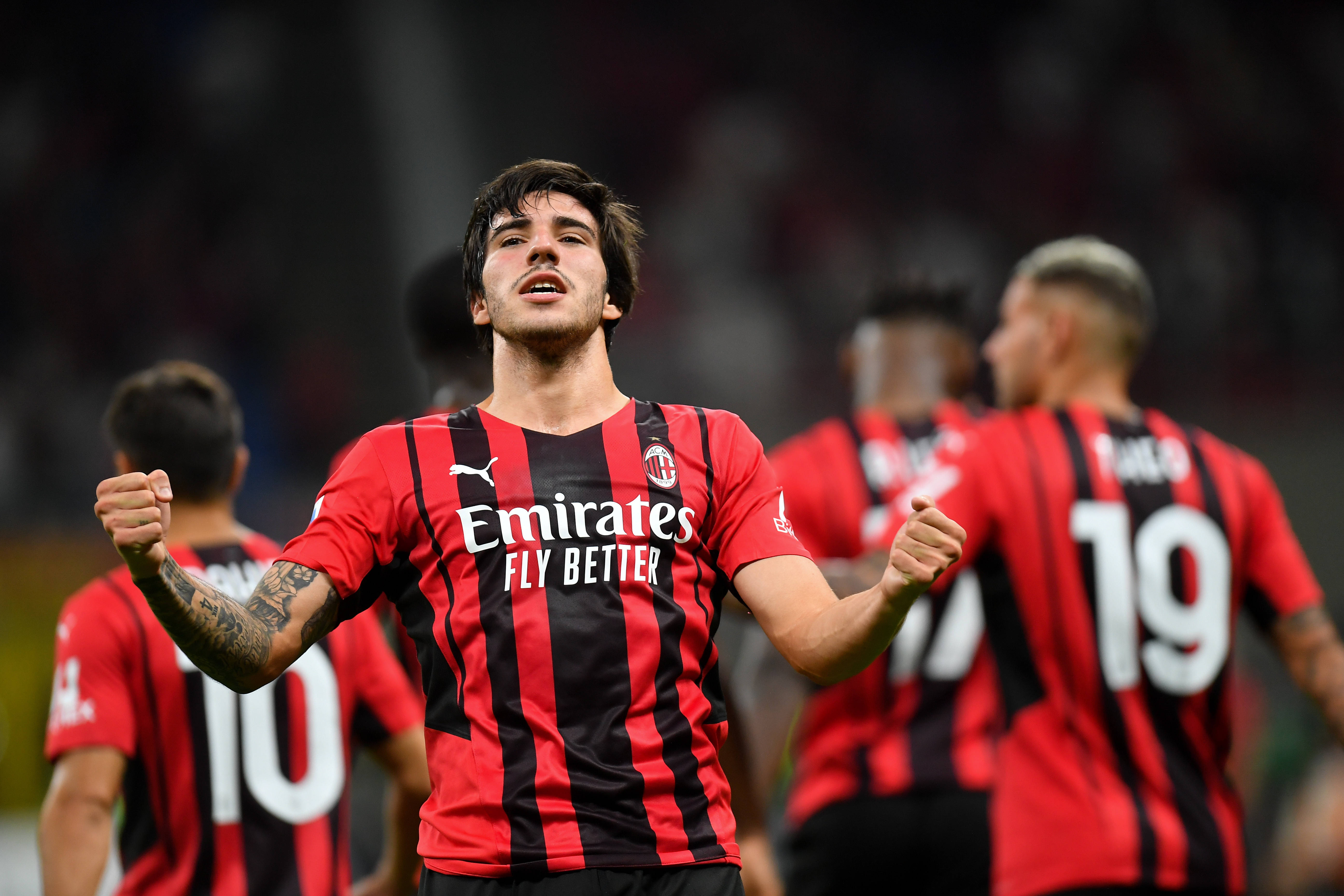 爱游戏官方入口-包含马德里竞技主场不敌AC米兰，遗憾战平的词条