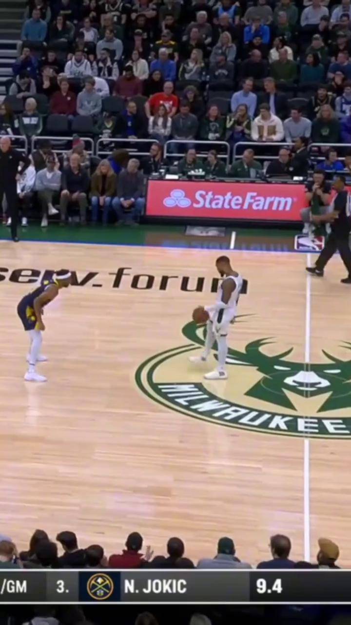 爱游戏链接-关于雄鹿队全队努力奋战，最终力克对手取胜的信息