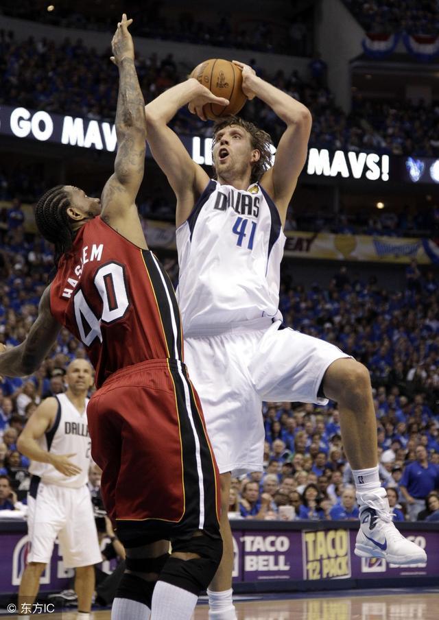 独行侠主场不敌尼克斯:唐西奇单核难撑场面,饮恨失利 独行侠主场不敌尼克斯:唐西奇单核难撑场面,饮恨失利