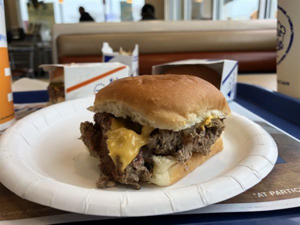 爱游戏官网-汉堡队员们坚持到底，最终获得胜利！